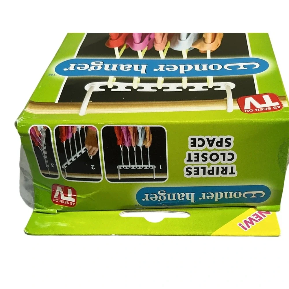 Wonder Hanger 8 Pack Closet Space Saver‎ White New Damaged Box